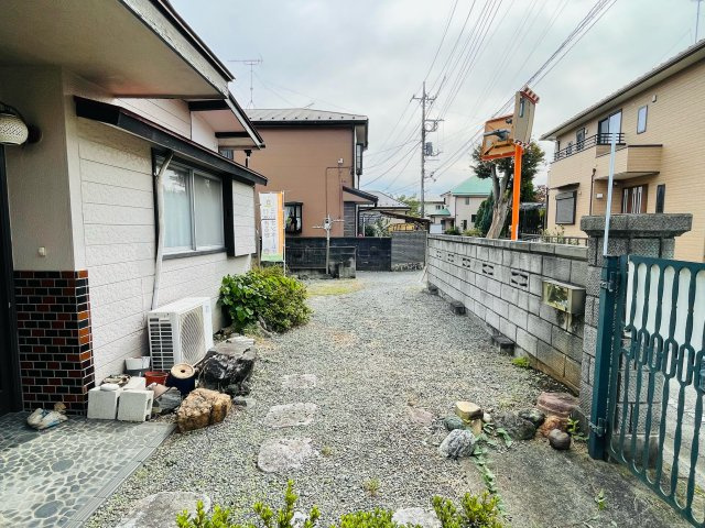 あきる野市瀬戸岡　古家付売地の外観