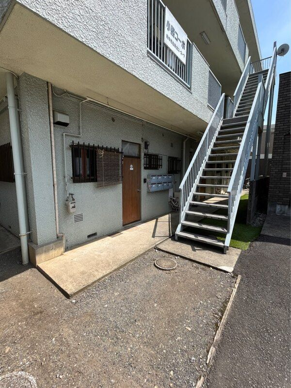 小勝コーポ のエントランス