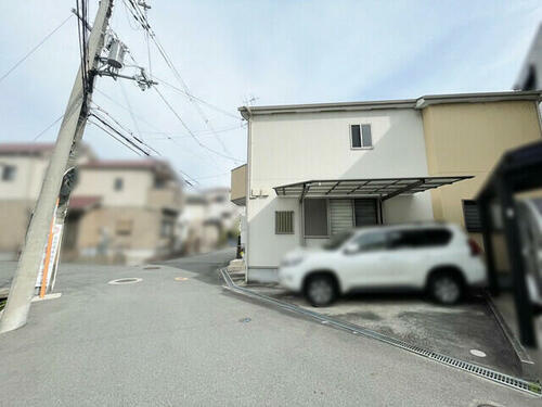 磯島茶屋町　中古一戸建ての駐車場|駐車スペース　カーポート
■物件内覧・資金計画相談・住宅ローン相談、リフォーム相談、お問合せ受付中■
※当日・翌日のご内覧、ご相談はお電話でのお問合せがスムーズです！