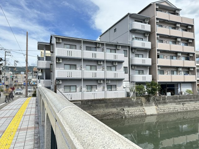 ジョイフル大川筋の外観