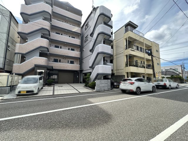 ジョイフル大川筋の駐車場