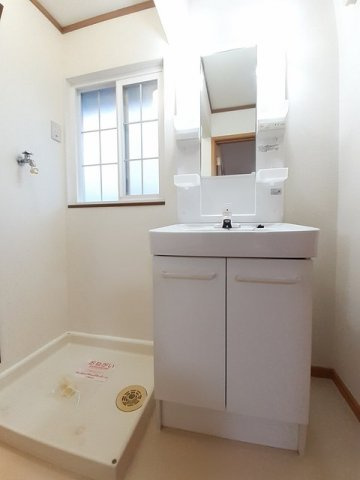 コーポリンクス１の洗面所|使いやすい洗面所です