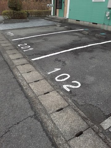 コーポリンクス１の駐車場|駐車場完備です
