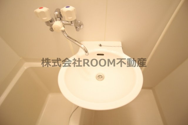 レオパレス一ツ葉の洗面所