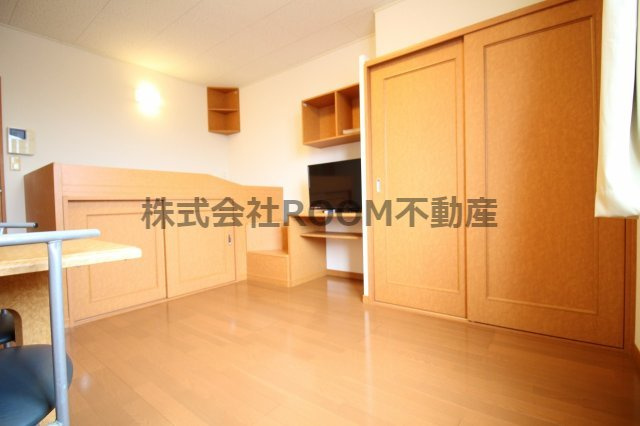 レオパレス一ツ葉の居間・リビング