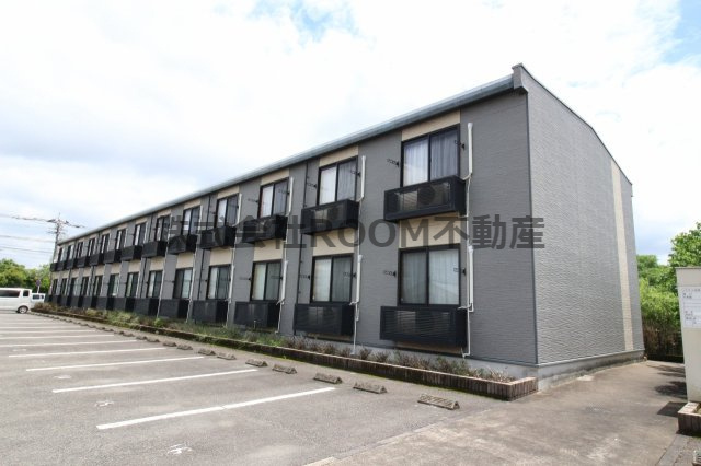 レオパレス一ツ葉の外観