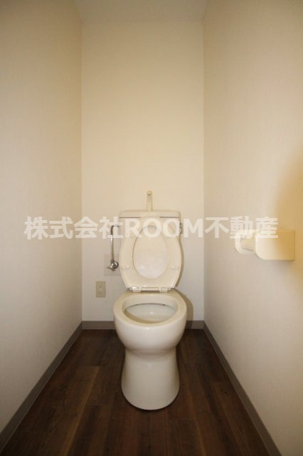 センチュリー21金田F棟のトイレ|シンプルで使いやすいトイレです