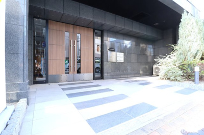 【エントランス】 | プレサンス上前津フィット | ゆとりのあるエントランスです