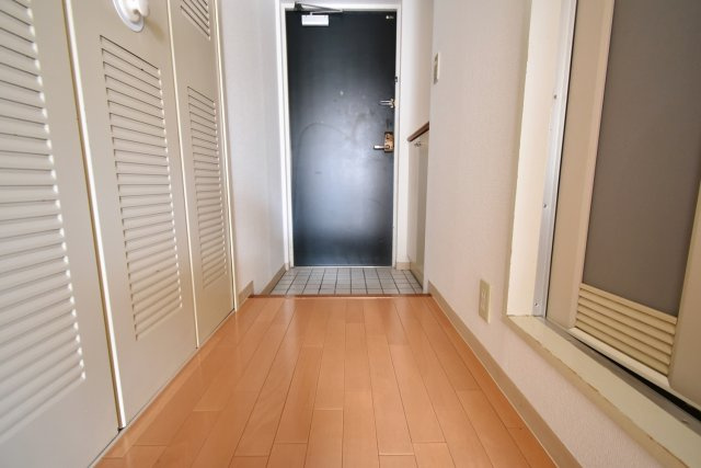 ルモンド西宮の玄関