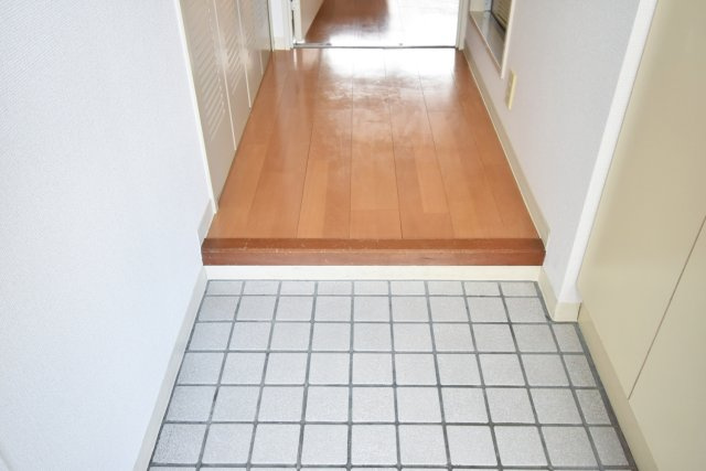 ルモンド西宮の玄関