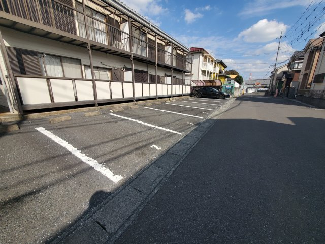 ハイツ原田Aの駐車場