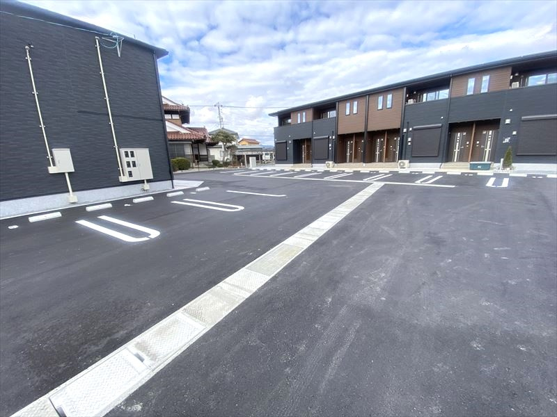 カーサ　フェリーチェ　Ａの駐車場
