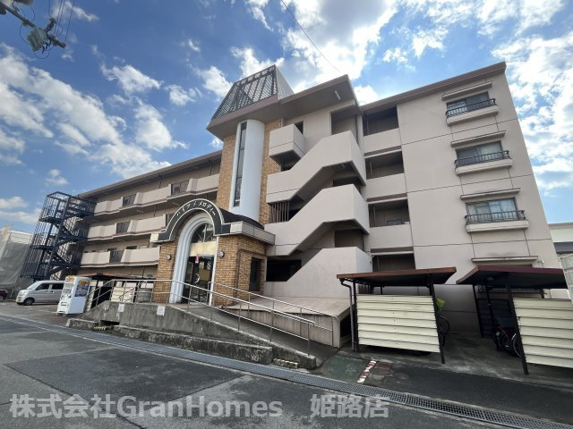 ハイツメロディの外観
