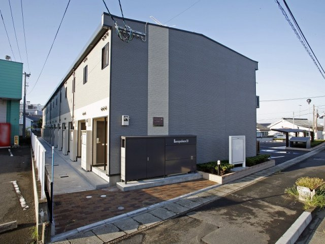 レオパレス一ツ葉の外観|おしゃれな外観です