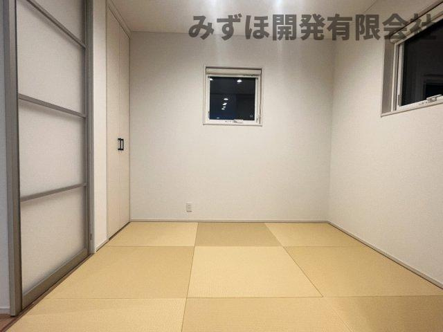 村山市楯岡二日町の和室|和室の間仕切りを閉めても明るく圧迫感を感じません