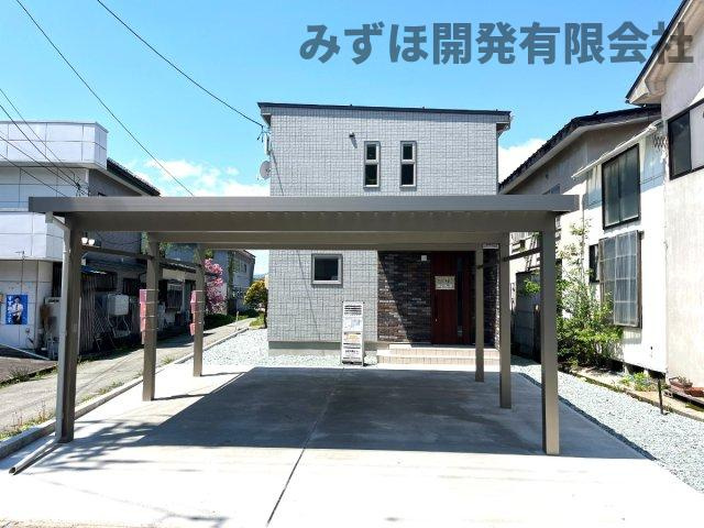 村山市楯岡二日町の前面道路含む現地写真|２台分の土間コンクリート/カーポートを施工しました！荒天時にも安心ですね◎