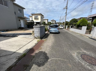 【前面道路含む現地写真】 | 前面道路の幅員は十分ございますので駐車もらくらくです。