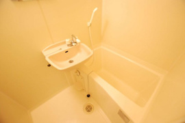 日々の疲れを癒すお風呂付です