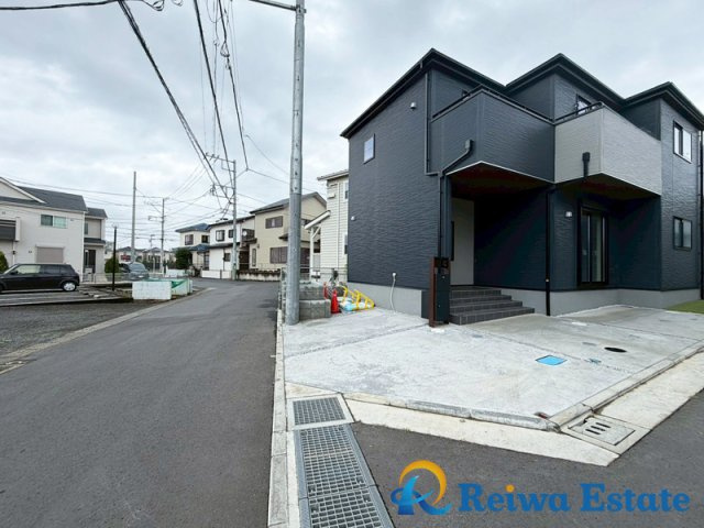 売地　茅ヶ崎市松林2丁目　の前面道路含む現地写真