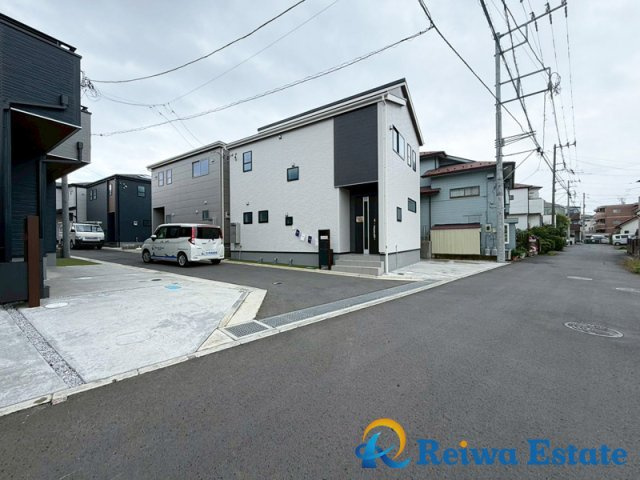 売地　茅ヶ崎市松林2丁目　の前面道路含む現地写真