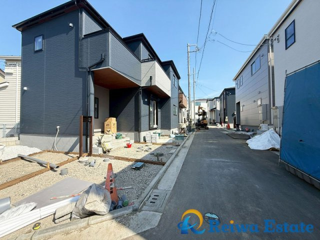 売地　茅ヶ崎市松林2丁目　の前面道路含む現地写真