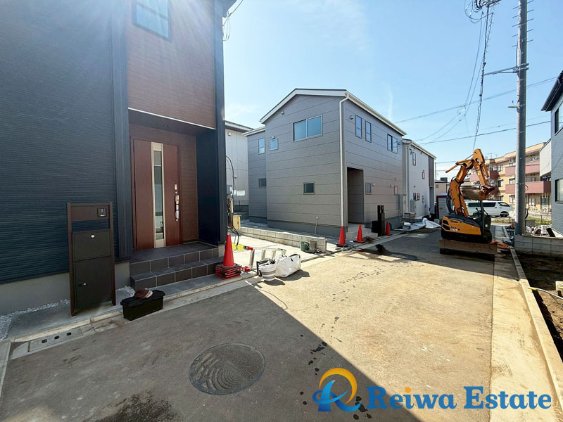 新築戸建　茅ヶ崎市松林2丁目　全10棟の前面道路含む現地写真