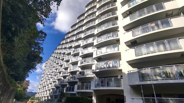 コンドミニアム千里中央の外観