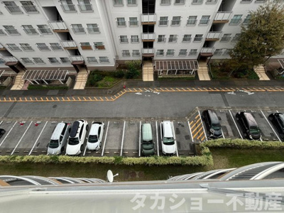 【駐車場】 | 稲毛パークハウスE棟 | 駐車場に車を止められます