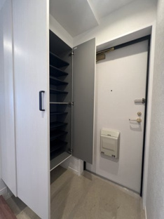 【玄関】フローレンス井口台 