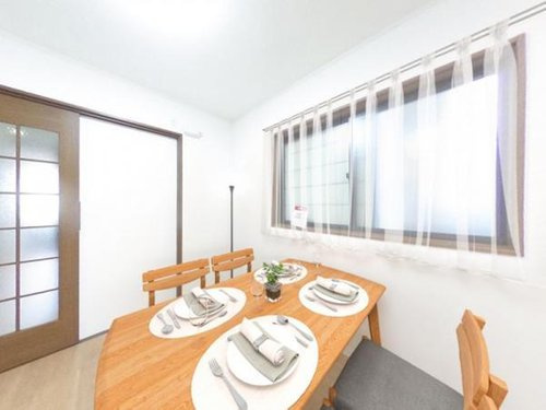 寺戸町三ノ坪の居間・リビング