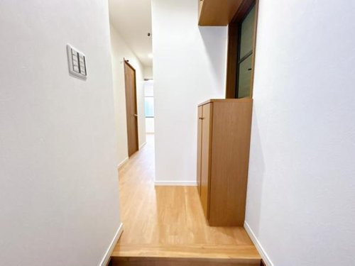 寺戸町三ノ坪の玄関