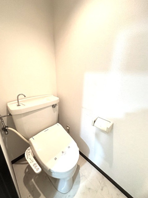 【トイレ】 | 日吉パフィオマンション | トイレは温水洗浄便座付き♪人気のバストイレ別です♪トイレが独立していると使いやすいですよね☆