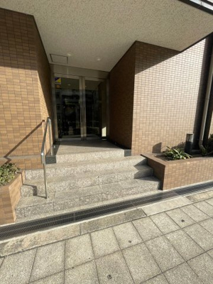 【エントランス】 | 大拓メゾン千代崎みなと通 | 弊社のファイナンシャルプランナーより、将来に向けた資金計画・住宅ローンの無料相談が皆様に大変ご好評頂いております！物件ご購入の前に、まずはお気軽にご相談くださいませ。