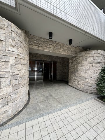 東急ドエルアルス恵比寿のエントランス|エレガンスなエントランスがお出迎え