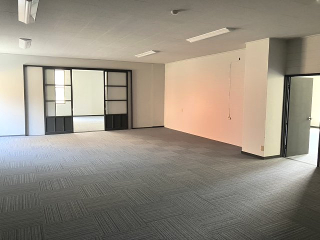 蒲郡事務所の内装