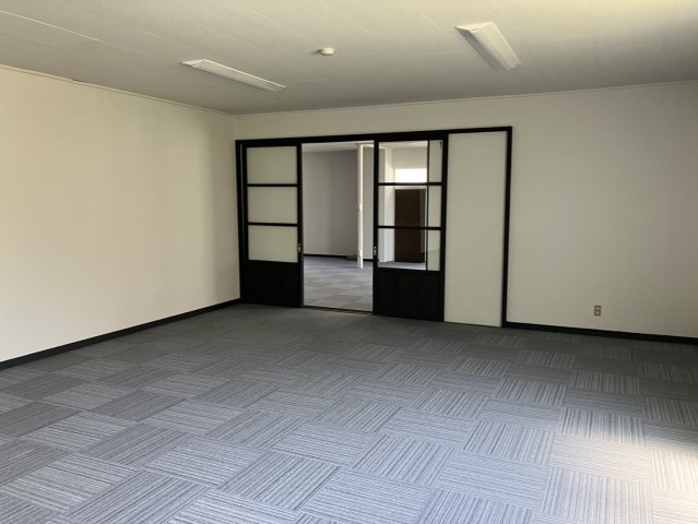 蒲郡事務所の内装