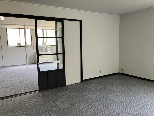 蒲郡事務所の内装