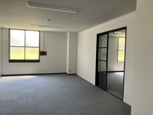 蒲郡事務所の内装