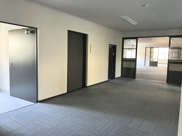 蒲郡事務所の内装