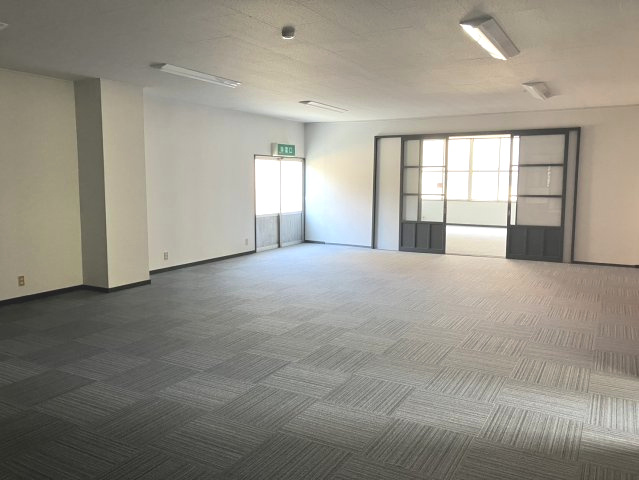 蒲郡事務所の内装