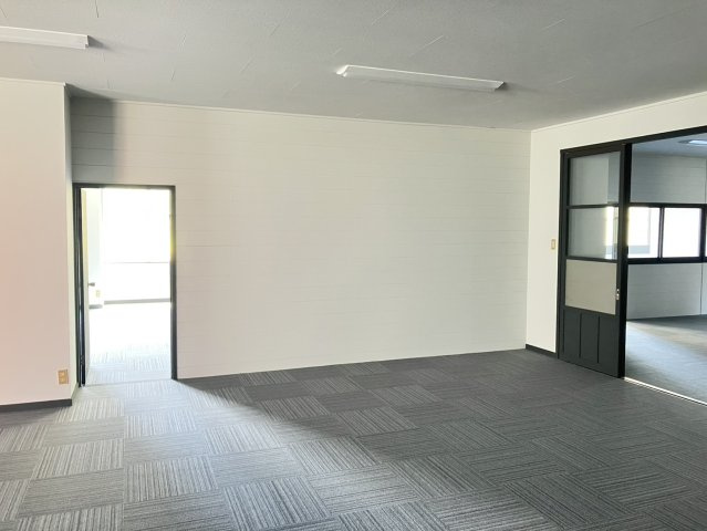 蒲郡事務所の内装