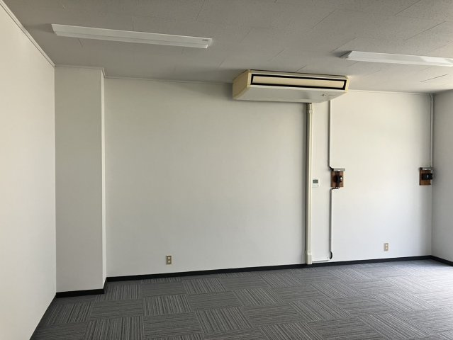 蒲郡事務所の内装