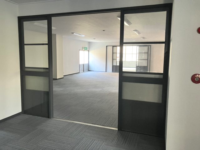 蒲郡事務所の内装