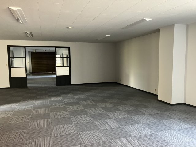 蒲郡事務所の内装