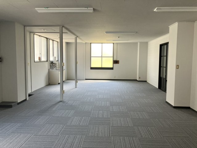 蒲郡事務所の内装