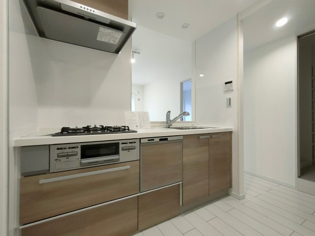 レックスハイム吉川のキッチン|お料理しやすいキッチンです