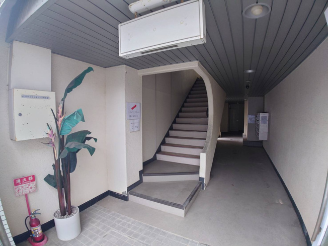 【エントランス】 | ウォルカマンション