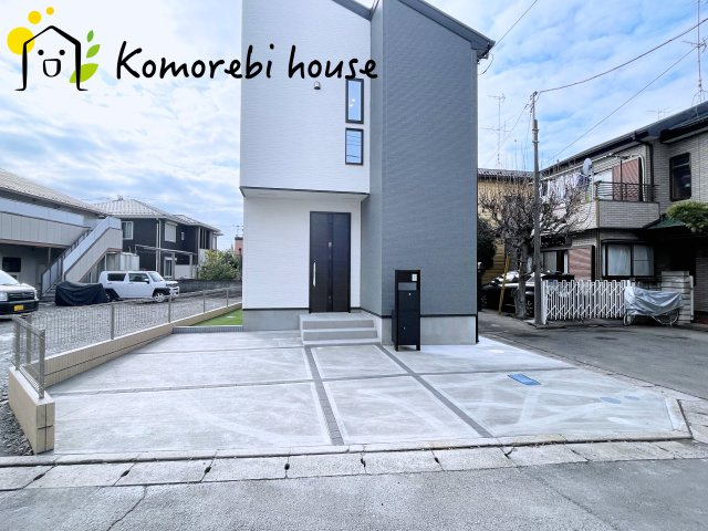 西区内野本郷　中古一戸建て　CHELINO　01の駐車場|駐車場の用意があります