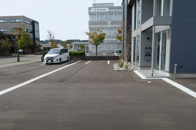 大豆1丁目貸テナントの駐車場
