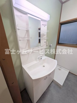 【独立洗面台】 | 浜松市中央区神原町 中古戸建て | 独立洗面台です